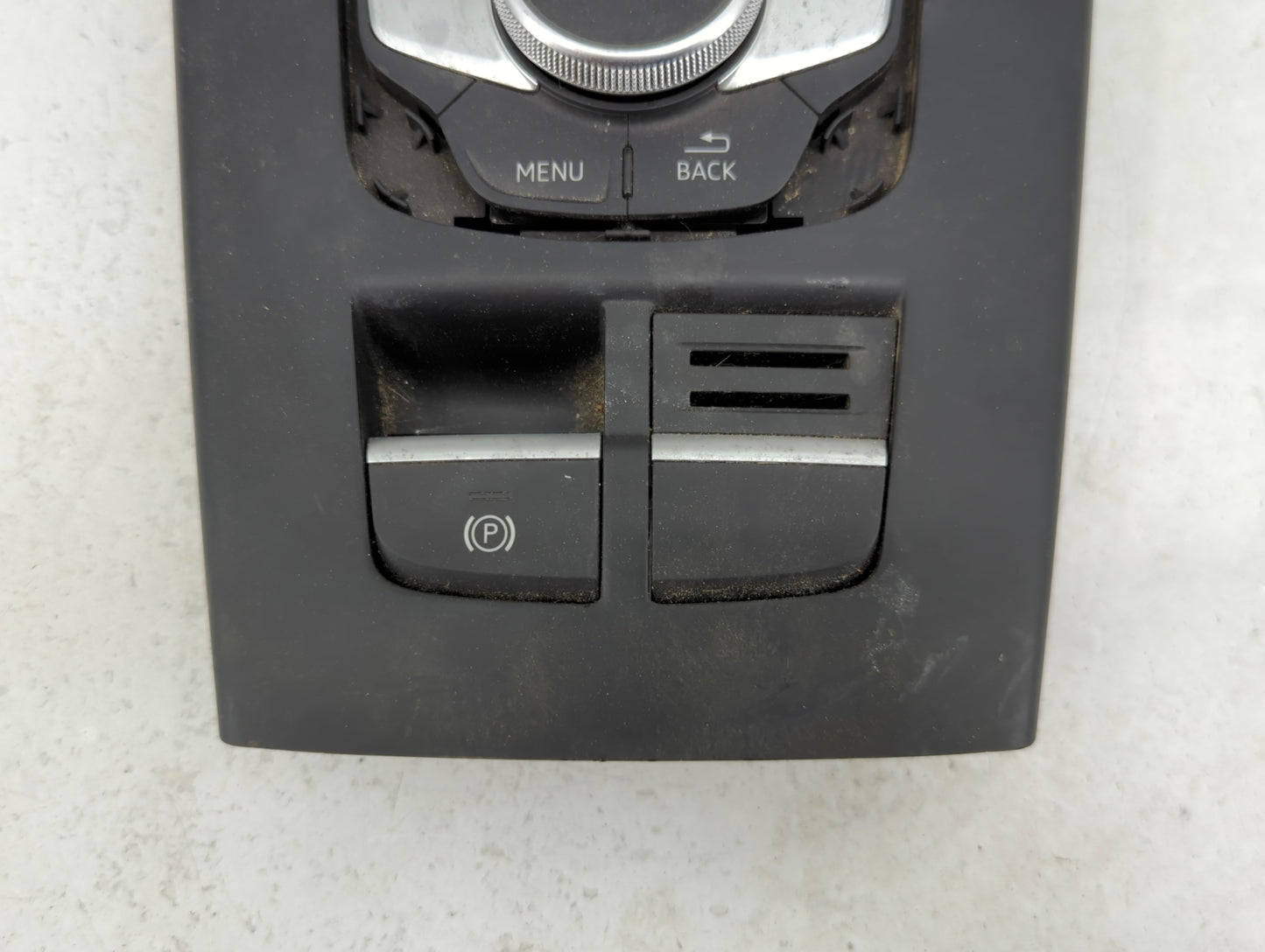 2015-2018 Audi A3 Radio AM FM Cd Player Receiver Replacement P/N:8V0 919 614 BF Fits Fits 2015 2016 2017 2018 OEM Used Auto 