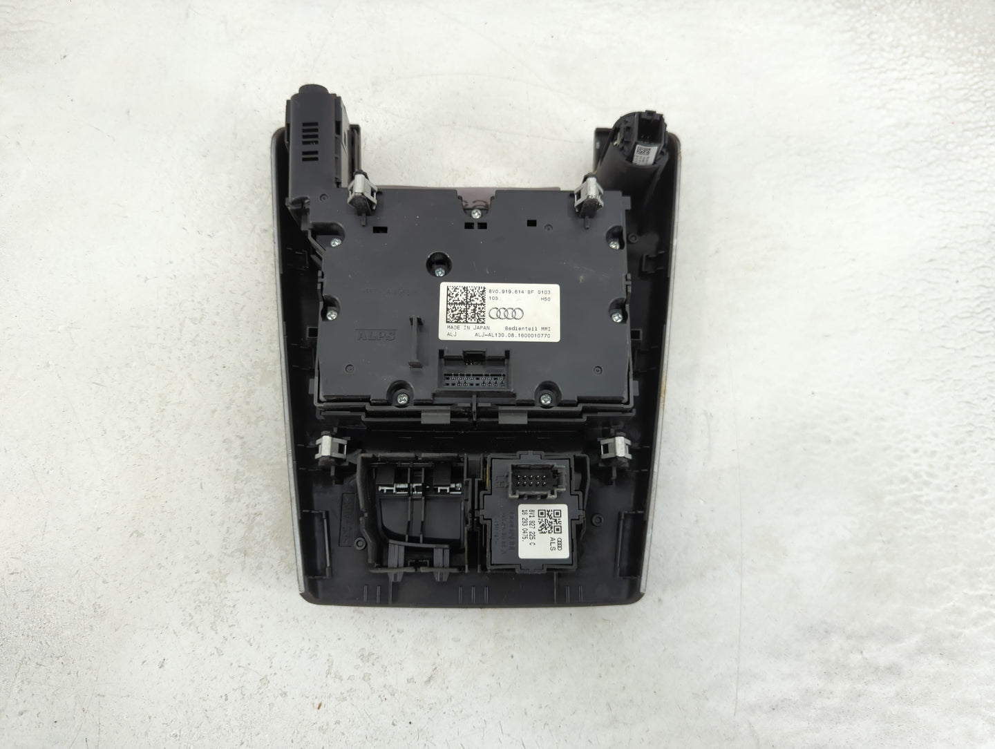 2015-2018 Audi A3 Radio AM FM Cd Player Receiver Replacement P/N:8V0 919 614 BF Fits Fits 2015 2016 2017 2018 OEM Used Auto 