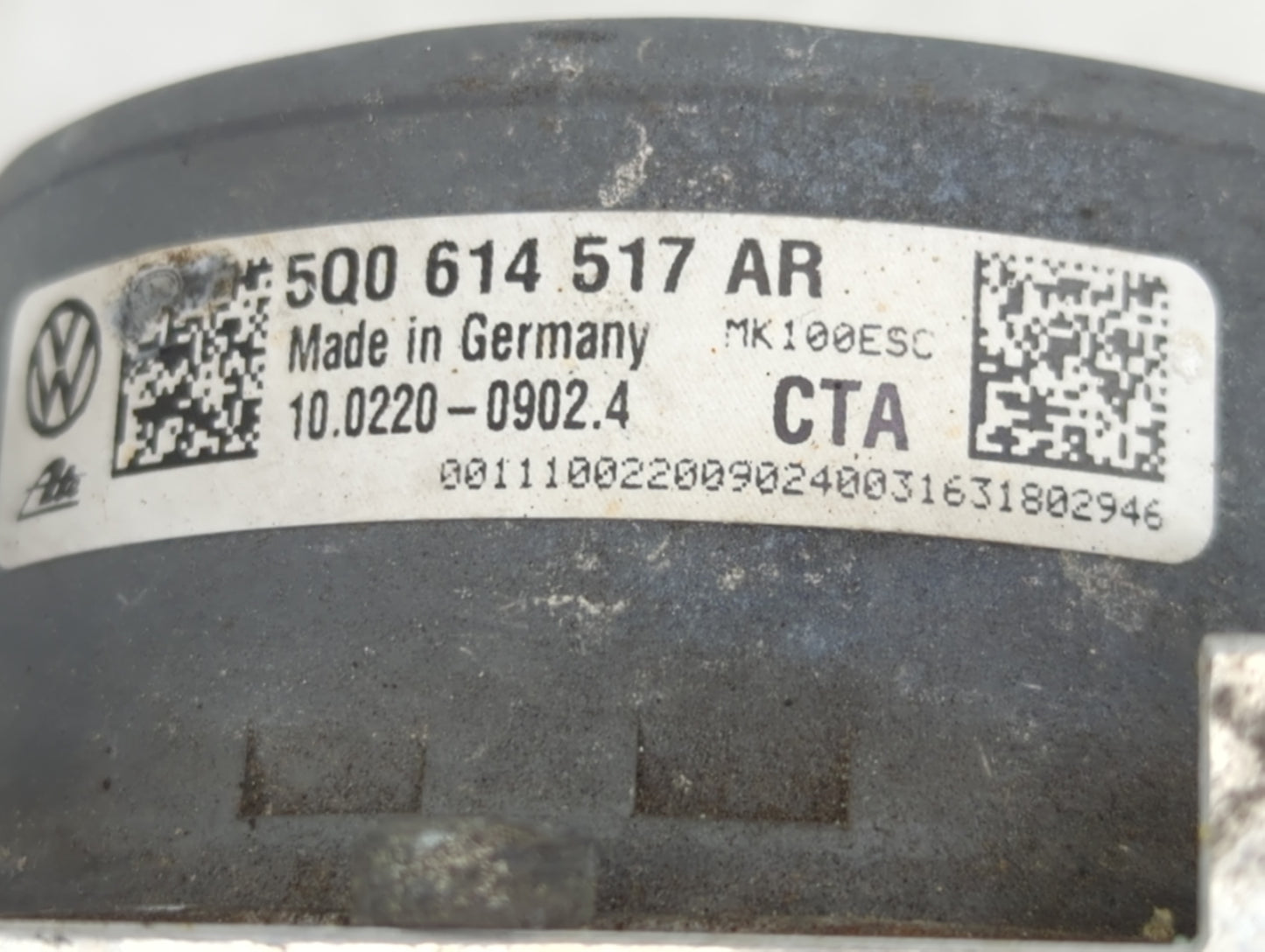 2017-2018 Audi A3 ABS Pump Control Module Replacement P/N:5Q0 614 517 AR 5Q0 614 517 CG Fits Fits 2017 2018 OEM Used Auto Pa