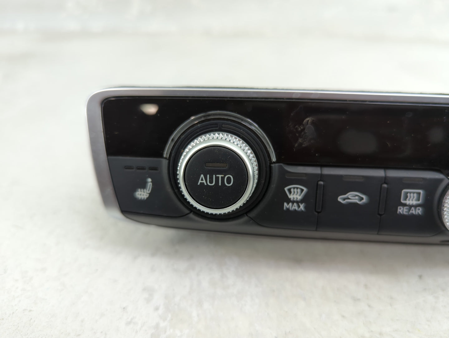2015-2018 Audi A3 Climate Control Module Temperature AC/Heater Replacement P/N:8V0820043Q Fits Fits 2015 2016 2017 2018 OEM 