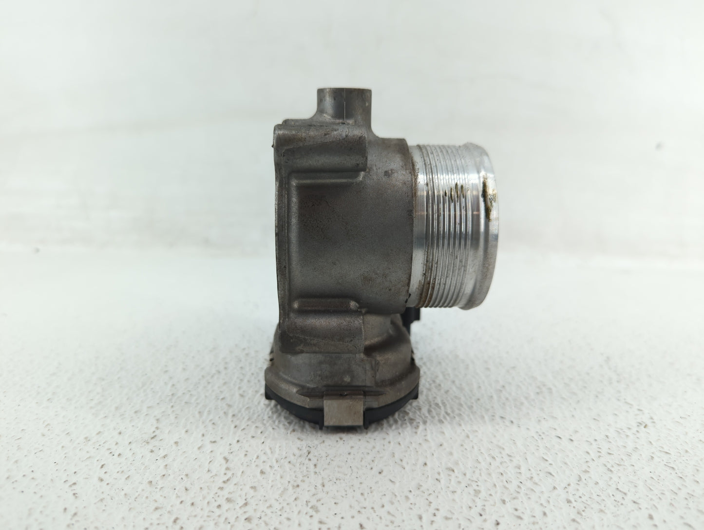 2017-2018 Audi A3 Throttle Body P/N:06K 133 062 M 06K 133 062 J Fits Fits 2017 2018 2019 2020 2021 2022 OEM Used Auto Parts 