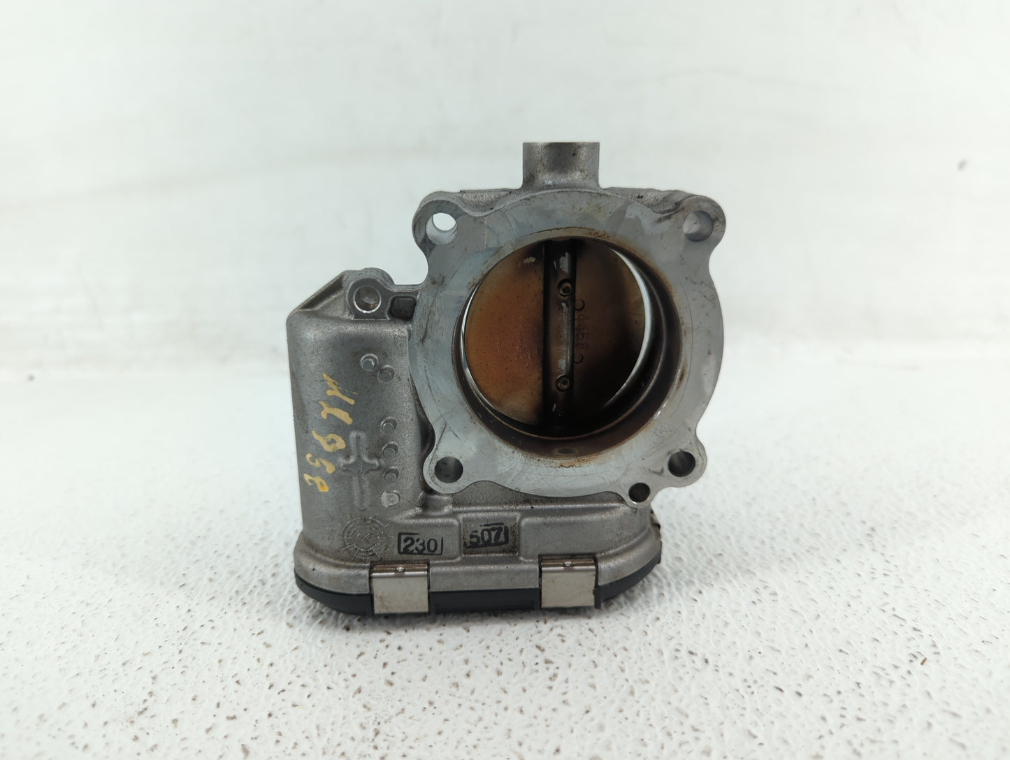 2017-2018 Audi A3 Throttle Body P/N:06K 133 062 M 06K 133 062 J Fits Fits 2017 2018 2019 2020 2021 2022 OEM Used Auto Parts 