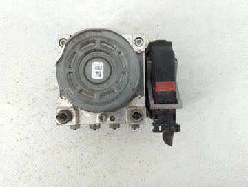 2017-2018 Audi A3 ABS Pump Control Module Replacement P/N:5Q0 614 517 CH 5Q0 614 517 AR Fits Fits 2017 2018 OEM Used Auto Parts
