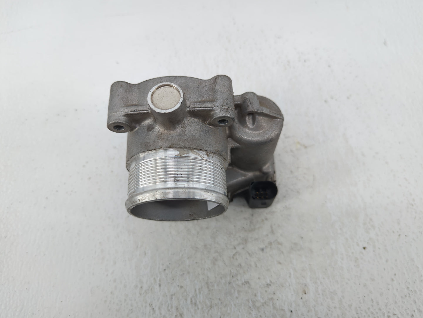 2017-2018 Audi A3 Throttle Body P/N:06K 133 062 M Fits Fits 2017 2018 2019 2020 2021 2022 OEM Used Auto Parts - Oemusedautop