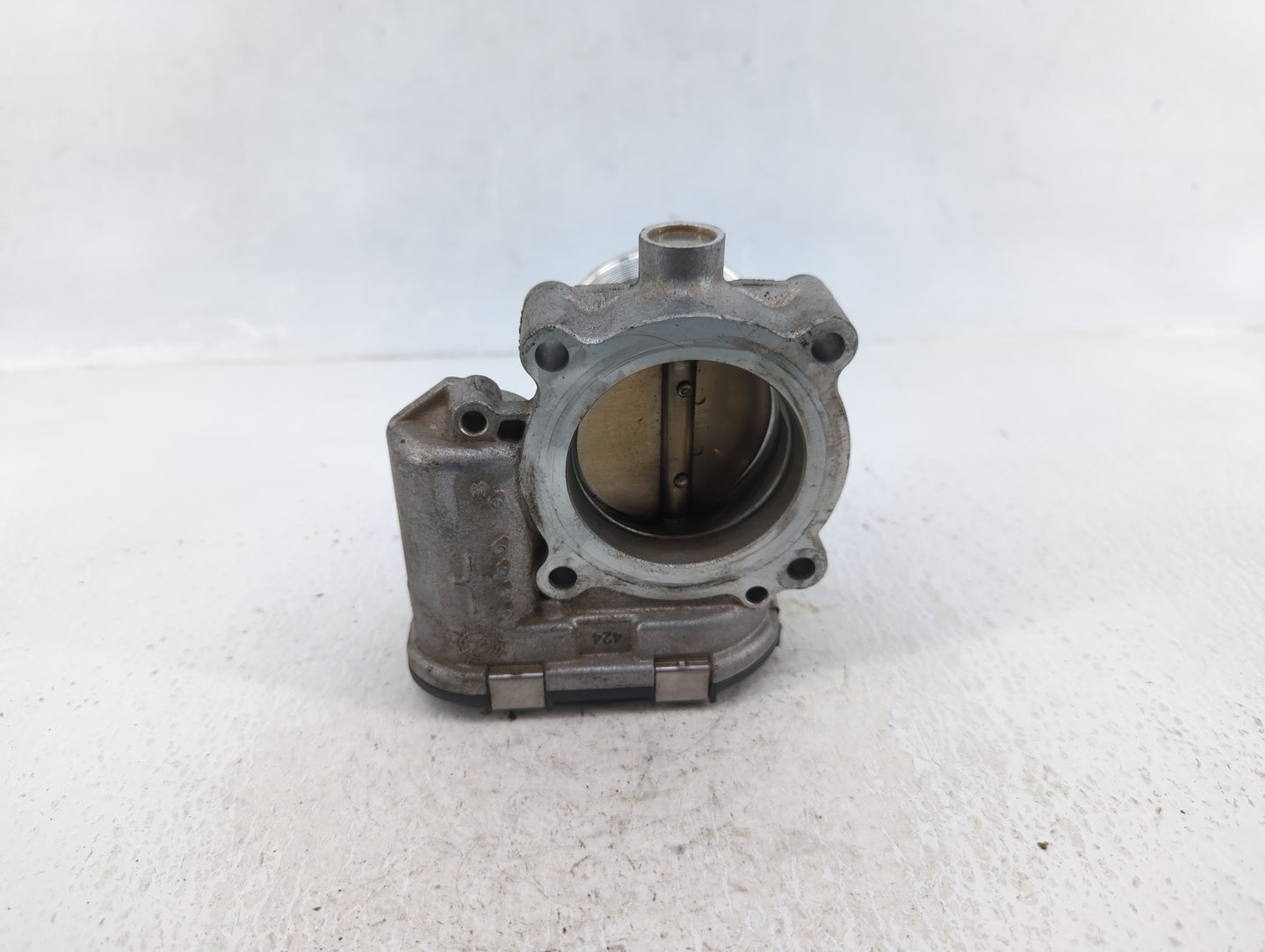 2017-2018 Audi A3 Throttle Body P/N:06K 133 062 M Fits Fits 2017 2018 2019 2020 2021 2022 OEM Used Auto Parts - Oemusedautop