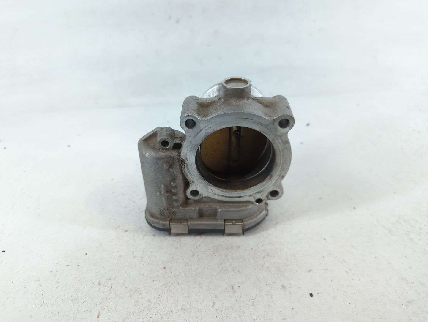 2017-2018 Audi A3 Throttle Body P/N:06K 133 062 M Fits Fits 2017 2018 2019 2020 2021 2022 OEM Used Auto Parts - Oemusedautop