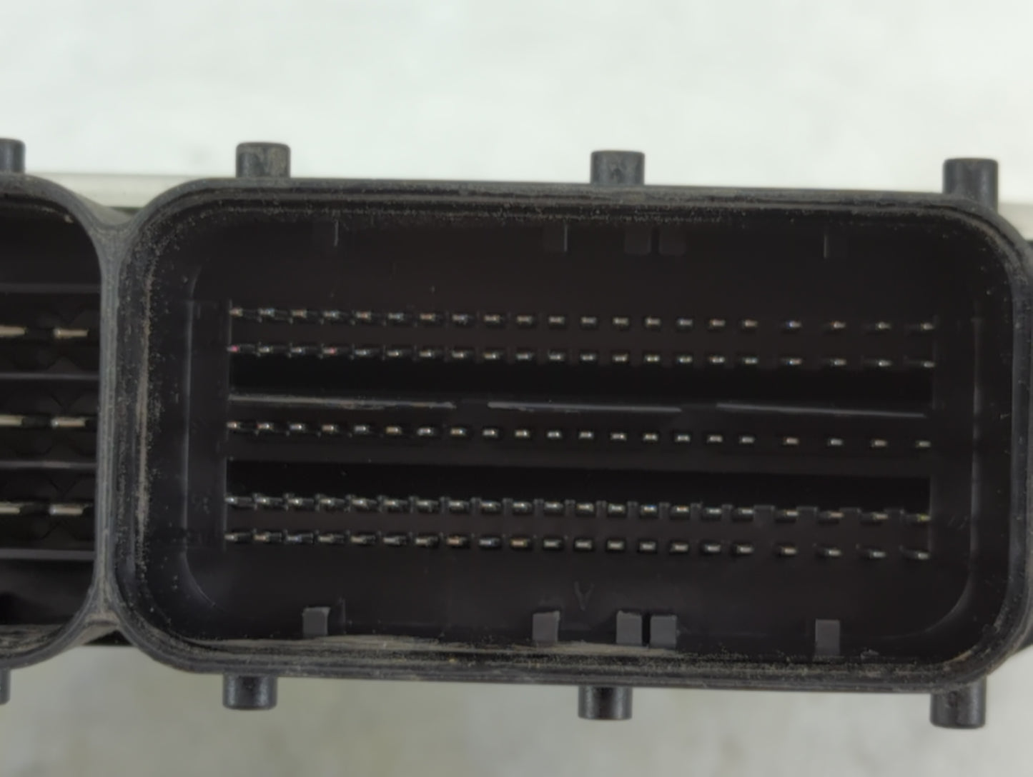 2017-2019 Audi A4 PCM Engine Control Computer ECU ECM PCU OEM P/N:06L 907 309 Fits Fits 2017 2018 2019 OEM Used Auto Parts -