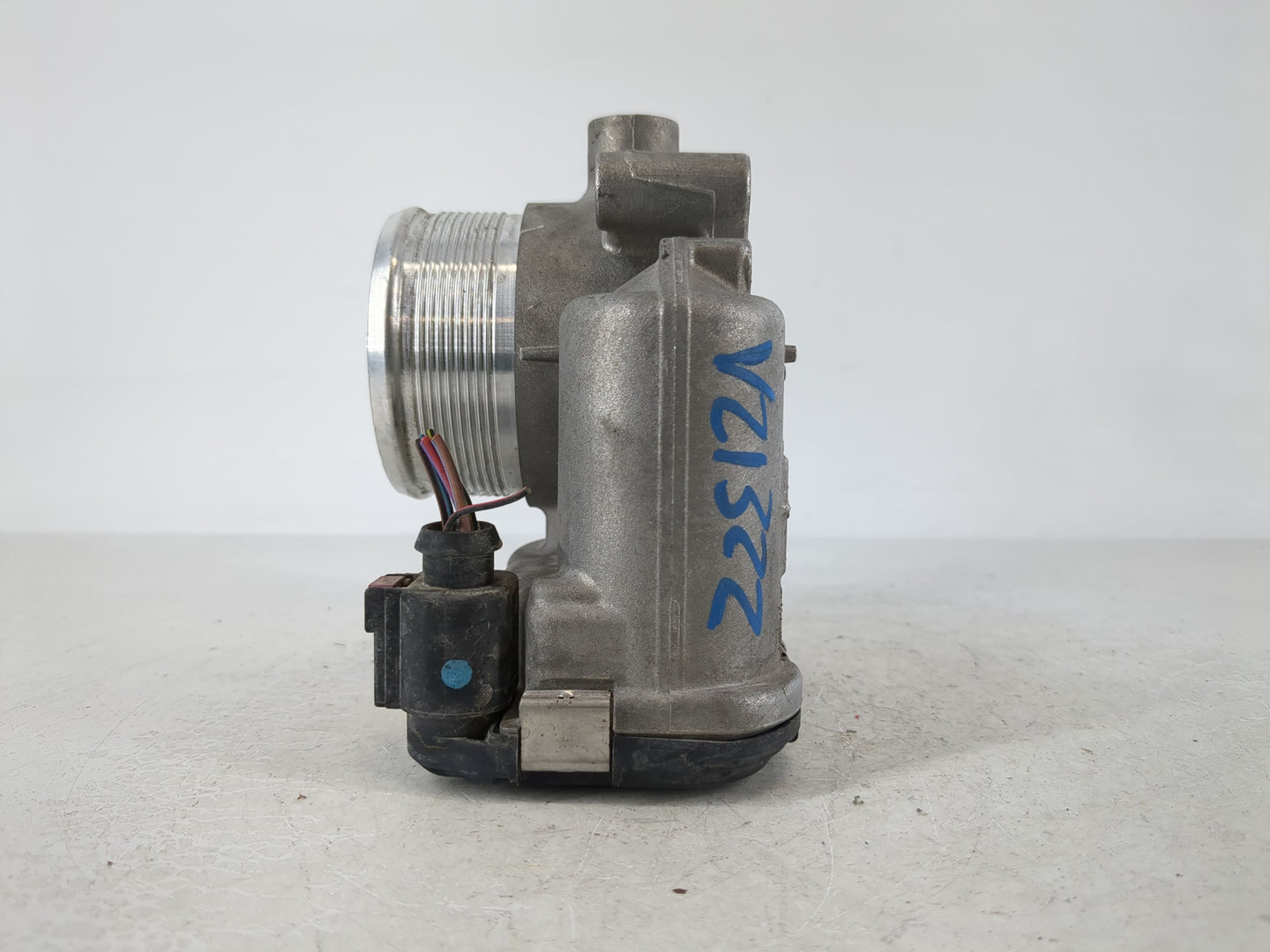 2017-2020 Audi A4 Throttle Body P/N:06K 133 062 M Fits Fits 2017 2018 2019 2020 2021 2022 OEM Used Auto Parts - Oemusedautop