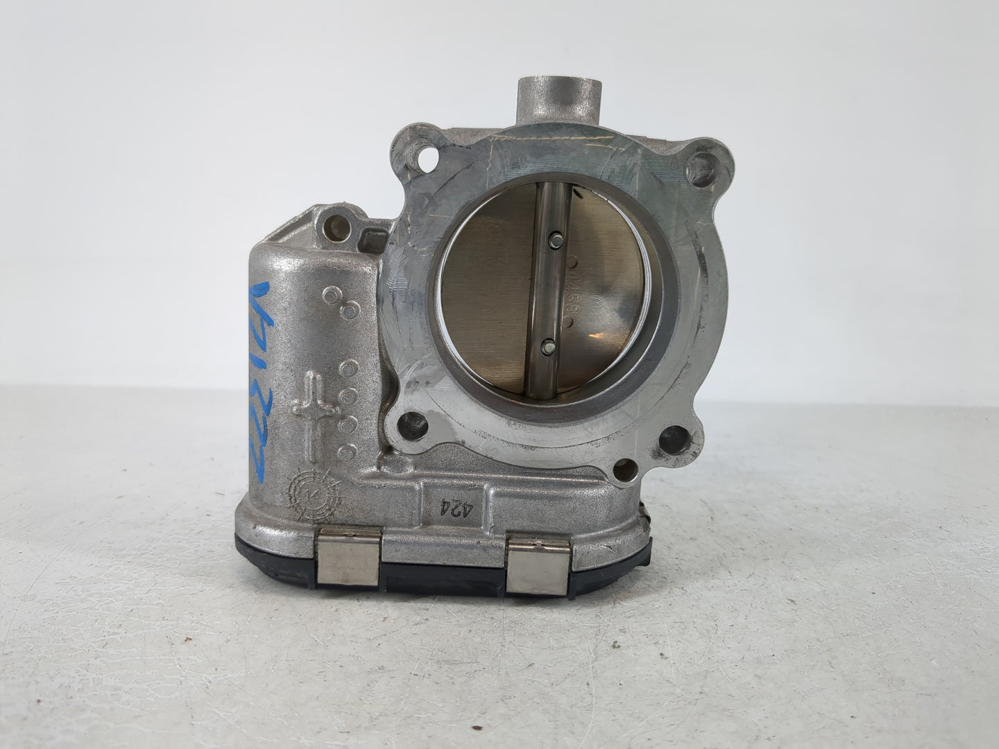 2017-2020 Audi A4 Throttle Body P/N:06K 133 062 M Fits Fits 2017 2018 2019 2020 2021 2022 OEM Used Auto Parts - Oemusedautop
