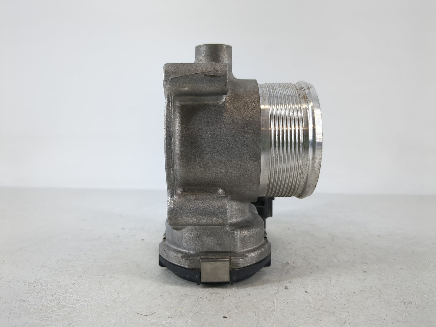 2017-2020 Audi A4 Throttle Body P/N:06K 133 062 M Fits Fits 2017 2018 2019 2020 2021 2022 OEM Used Auto Parts - Oemusedautop