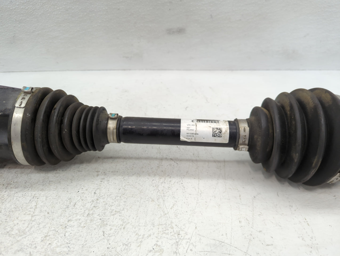 2017-2021 Audi A4 Axle Shaft Front Passenger Cv C/v - Oemusedautoparts1.com