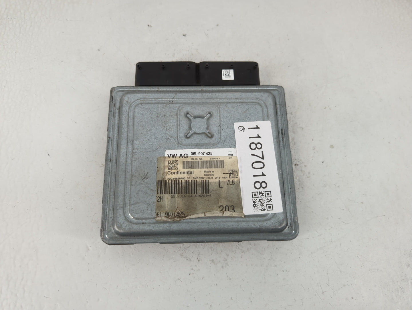 2017 Audi A4 PCM Engine Control Computer ECU ECM PCU OEM P/N:06L 907 425 Fits OEM Used Auto Parts - Oemusedautoparts1.com