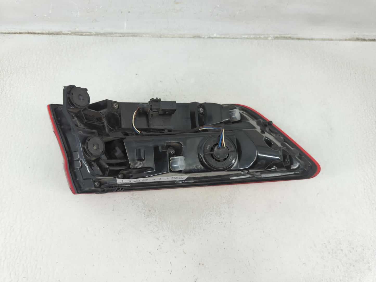 2017-2019 Audi A4 Tail Light Assembly Passenger Right OEM P/N:8W5 945 092 D Fits Fits 2017 2018 2019 OEM Used Auto Parts - O