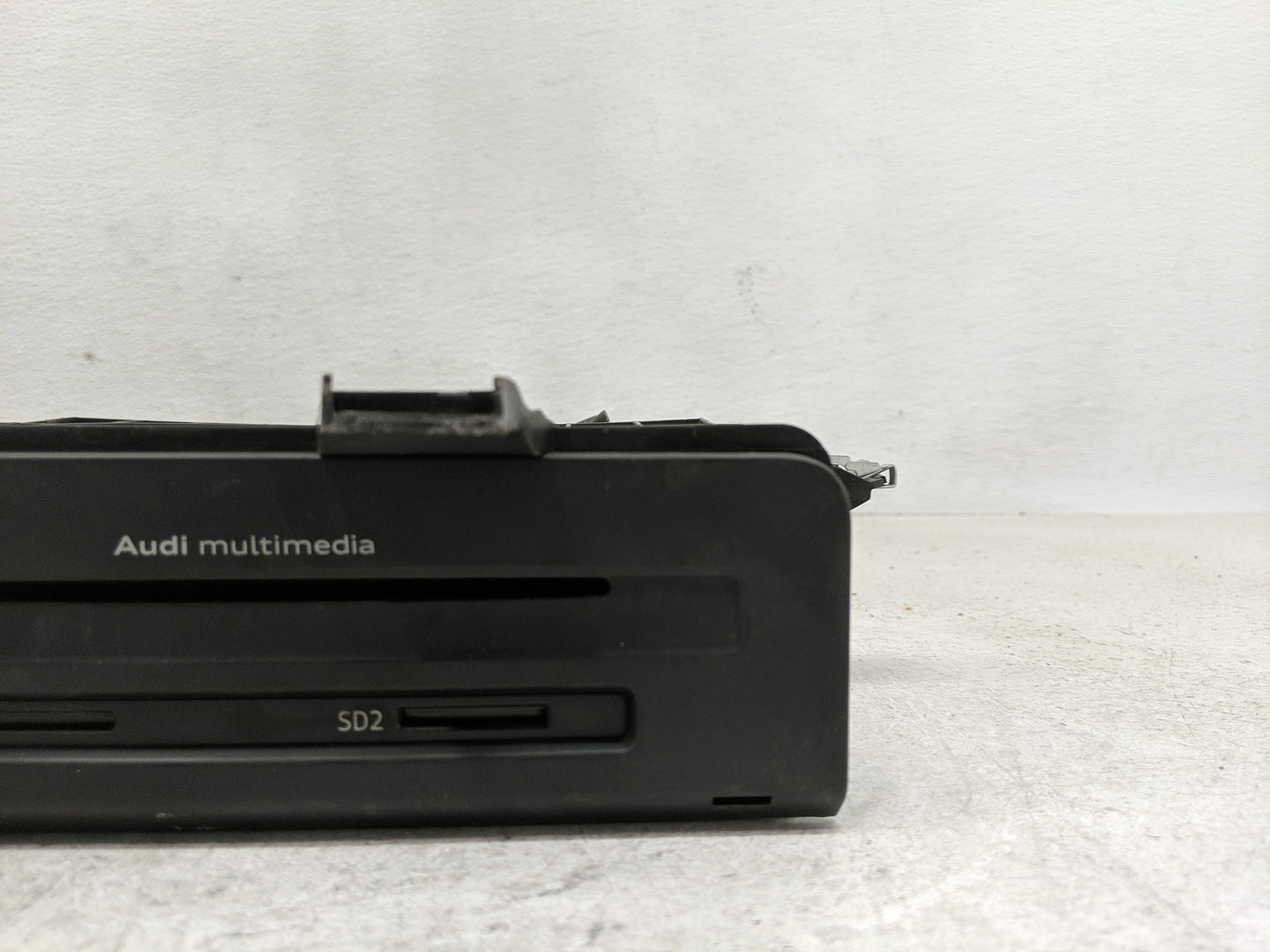 2017-2018 Audi A4 Radio AM FM Cd Player Receiver Replacement P/N:28506559 Fits Fits 2017 2018 OEM Used Auto Parts - Oemuseda