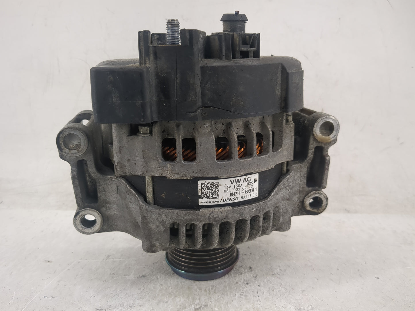 2017-2020 Audi A4 Alternator Replacement Generator Charging Assembly Engine OEM P/N:06L 903 024 C 104211-8691 Fits OEM Used 