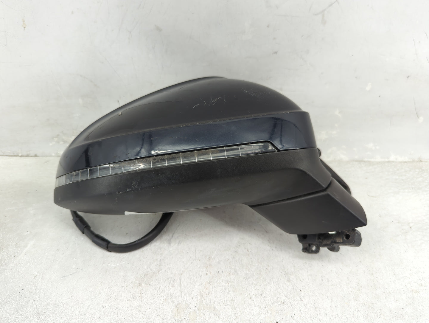 2017-2019 Audi A4 Passenger Side View Mirror - Right Door Mirror OEM Used - Oemusedautoparts1.com