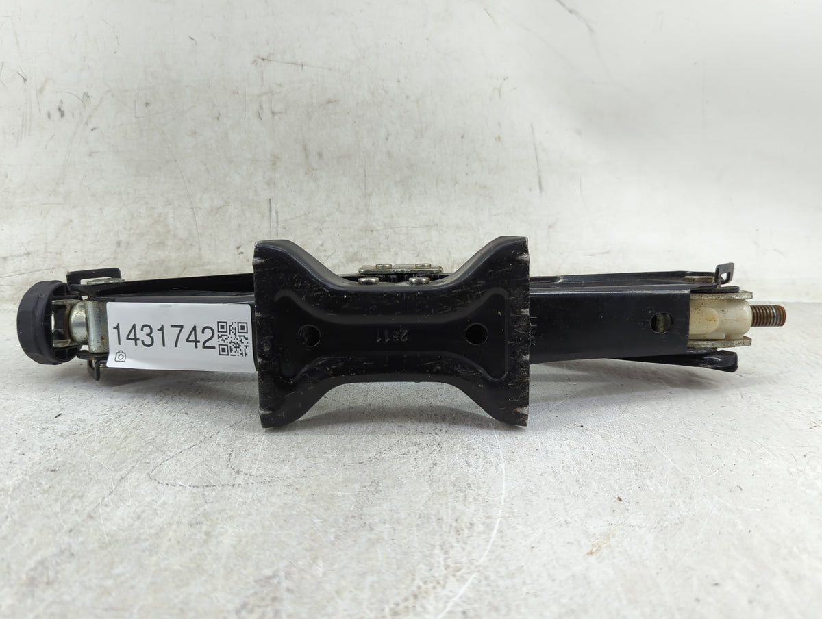 2017 Audi A4 Spare Scissor Car Jack - Oemusedautoparts1.com