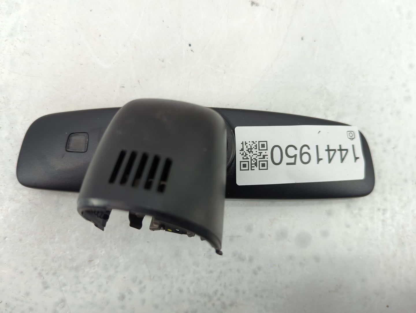 2017-2019 Audi A4 Interior Rear View Mirror Replacement OEM P/N:E11048406 Fits Fits 2017 2018 2019 OEM Used Auto Parts - Oem