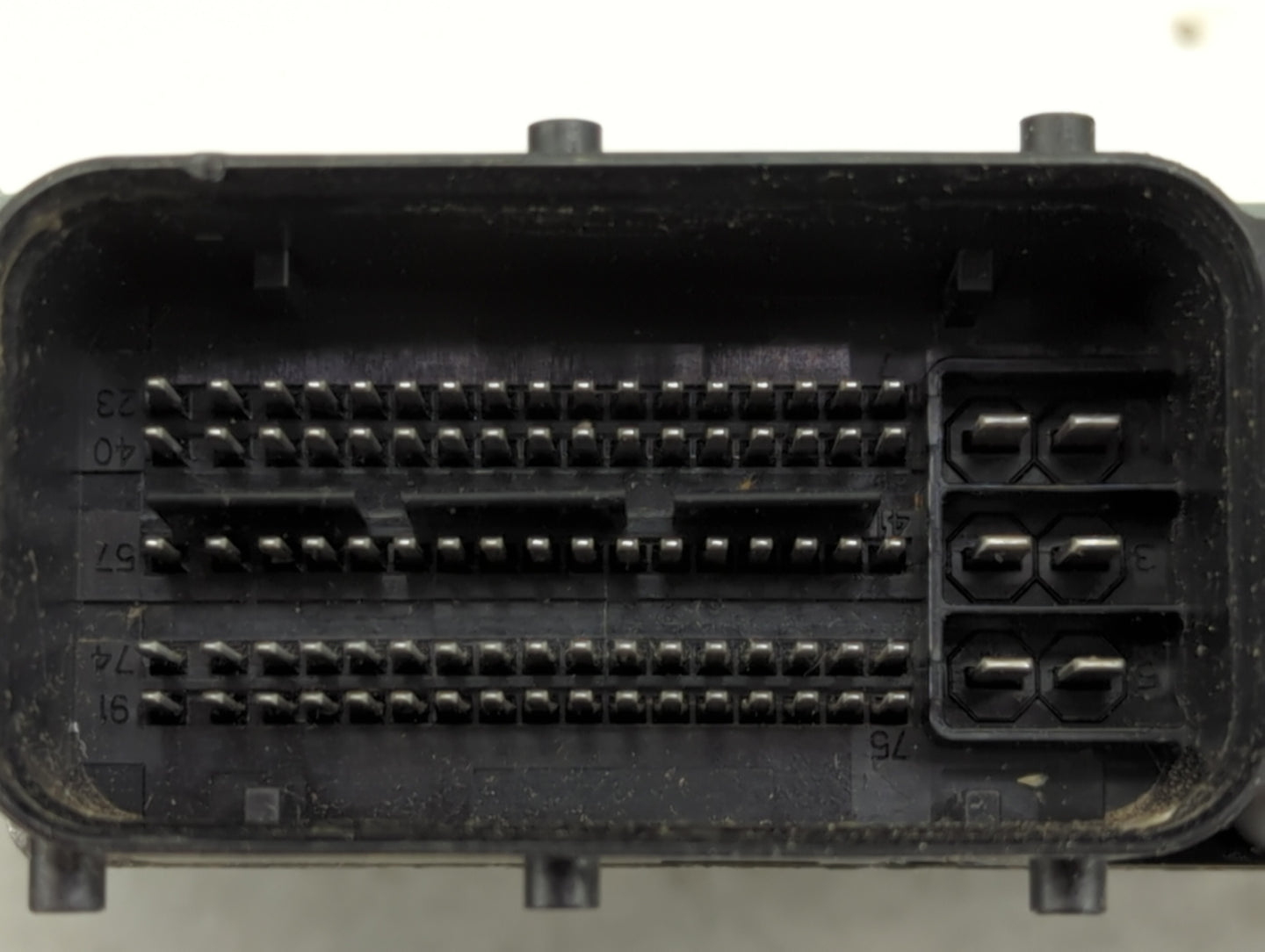 2017 Audi A4 PCM Engine Control Computer ECU ECM PCU OEM P/N:06L907425C Fits OEM Used Auto Parts - Oemusedautoparts1.com