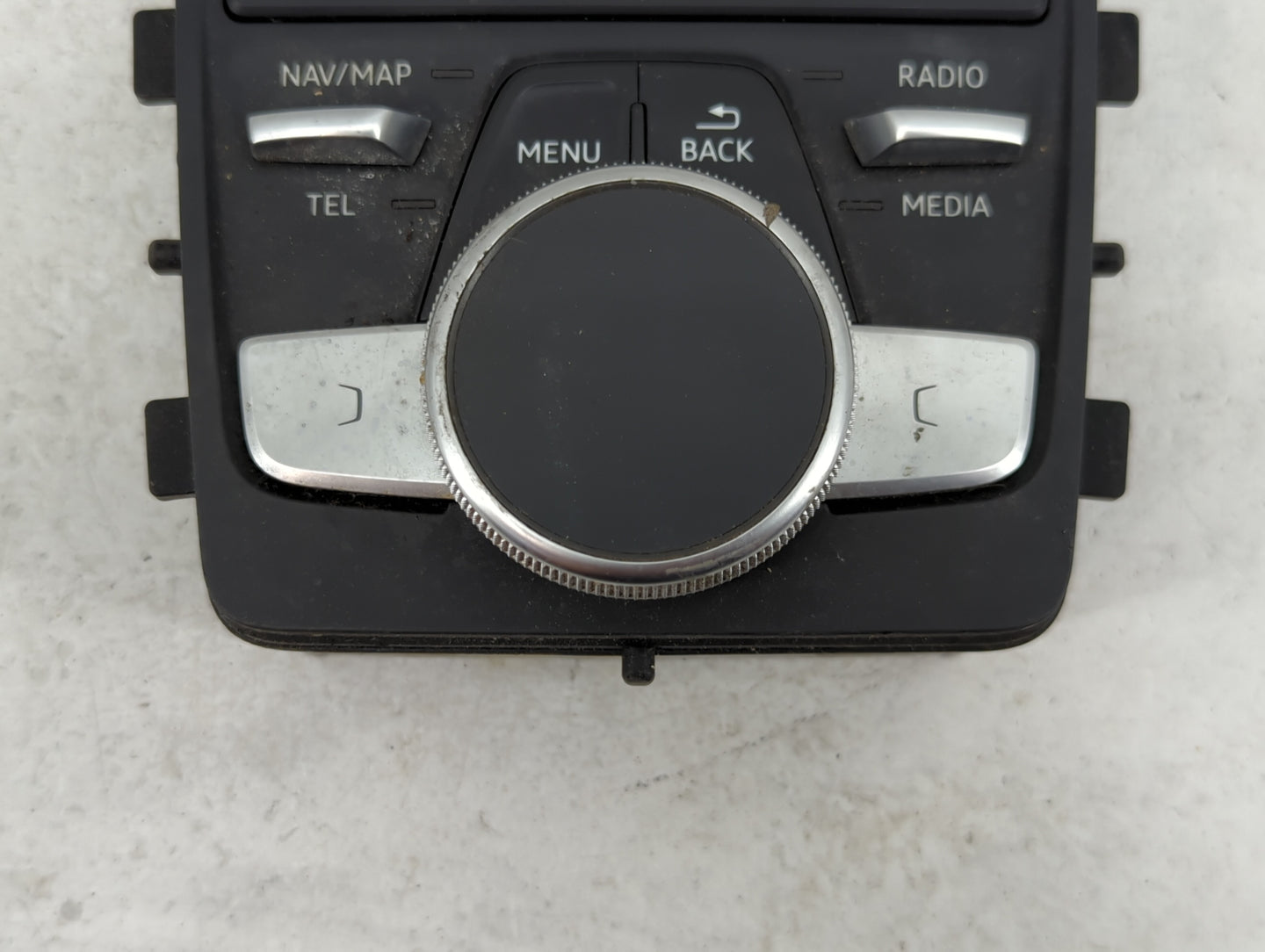 2017-2019 Audi A4 Radio AM FM Cd Player Receiver Replacement P/N:8W0919614T 8W0.919.614.T Fits Fits 2017 2018 2019 OEM Used 