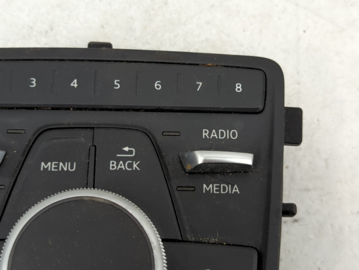 2017-2019 Audi A4 Radio AM FM Cd Player Receiver Replacement P/N:8W0919614N APV-AK119.07.1600030340 Fits Fits 2017 2018 2019