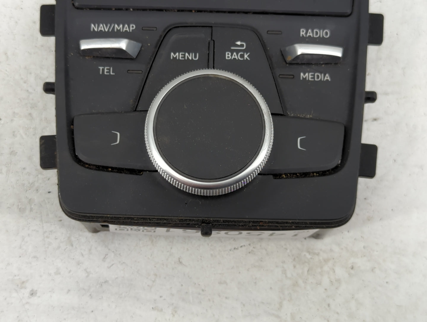 2017-2019 Audi A4 Radio AM FM Cd Player Receiver Replacement P/N:8W0919614N APV-AK119.07.1600030340 Fits Fits 2017 2018 2019