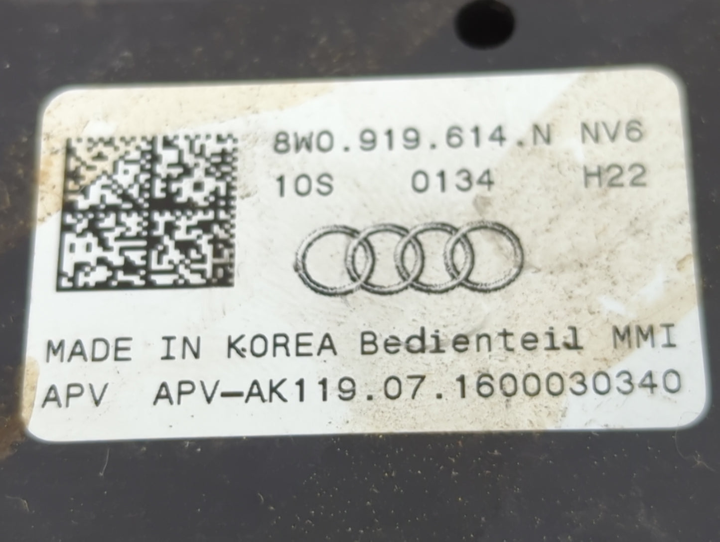 2017-2019 Audi A4 Radio AM FM Cd Player Receiver Replacement P/N:8W0919614N APV-AK119.07.1600030340 Fits Fits 2017 2018 2019