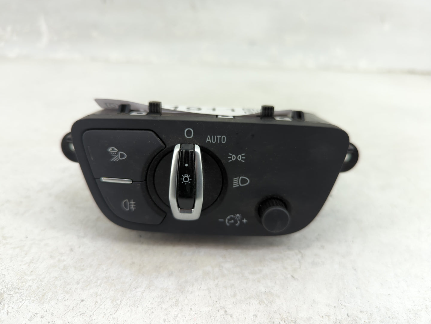 2017 Audi A4 Headlight Head Light Switch Lamp Control - Oemusedautoparts1.com