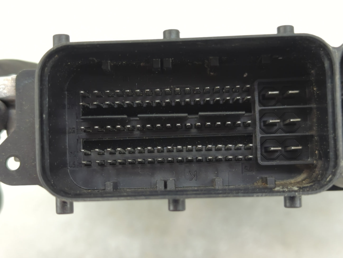 2017-2019 Audi A4 PCM Engine Control Computer ECU ECM PCU OEM P/N:06L 907 309 0 261 S15 156 Fits Fits 2017 2018 2019 OEM Use