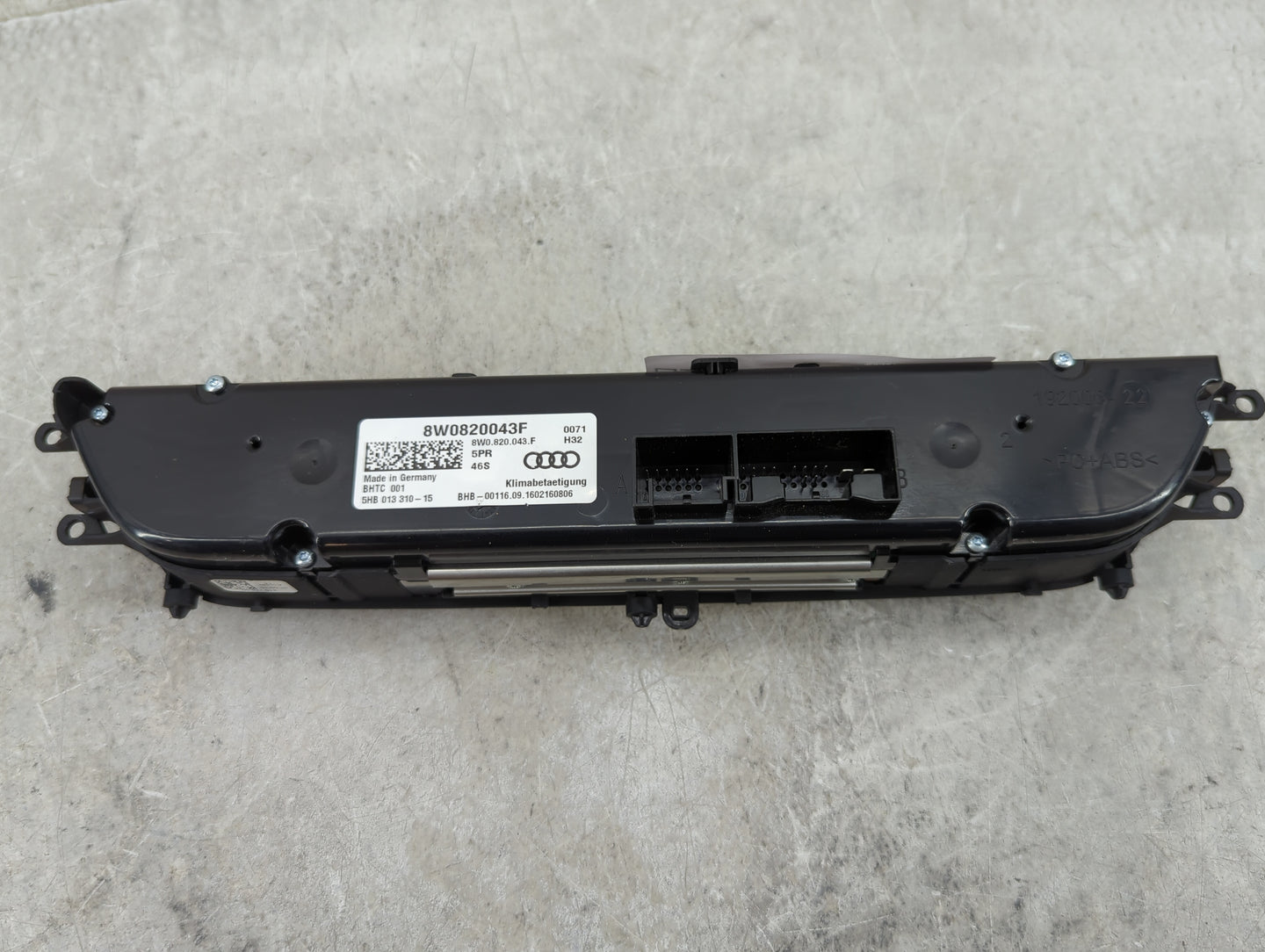 2017-2019 Audi A4 Climate Control Module Temperature AC/Heater Replacement P/N:8W0820043F Fits Fits 2017 2018 2019 OEM Used 