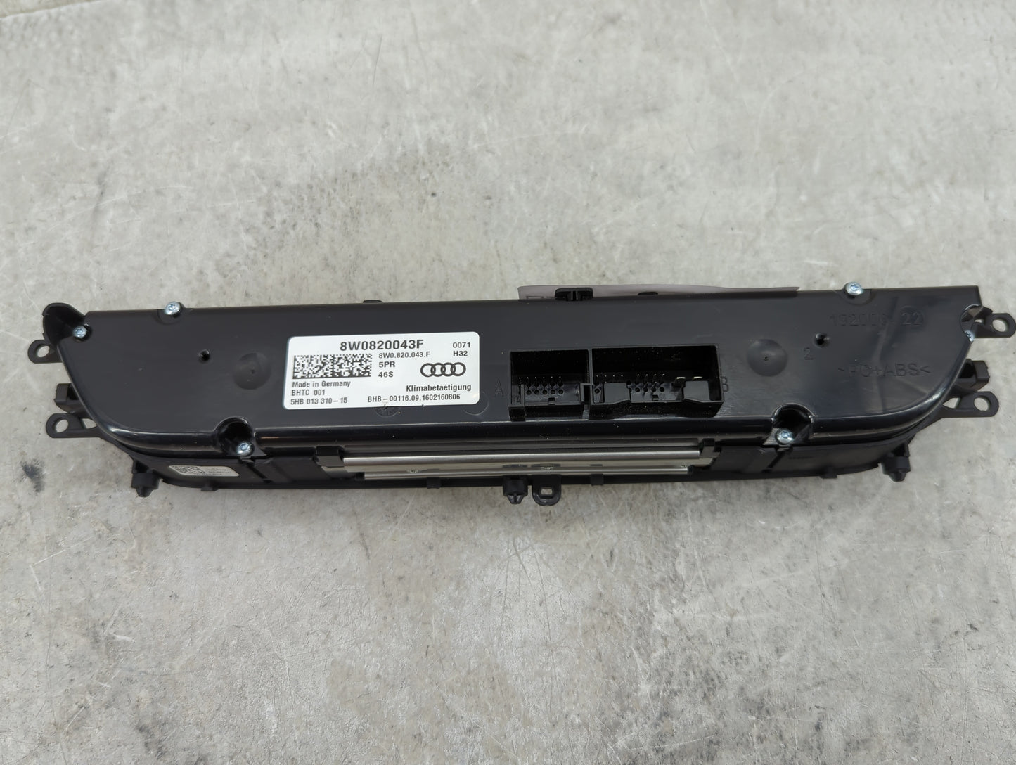 2017-2019 Audi A4 Climate Control Module Temperature AC/Heater Replacement P/N:8W0820043F Fits Fits 2017 2018 2019 OEM Used 