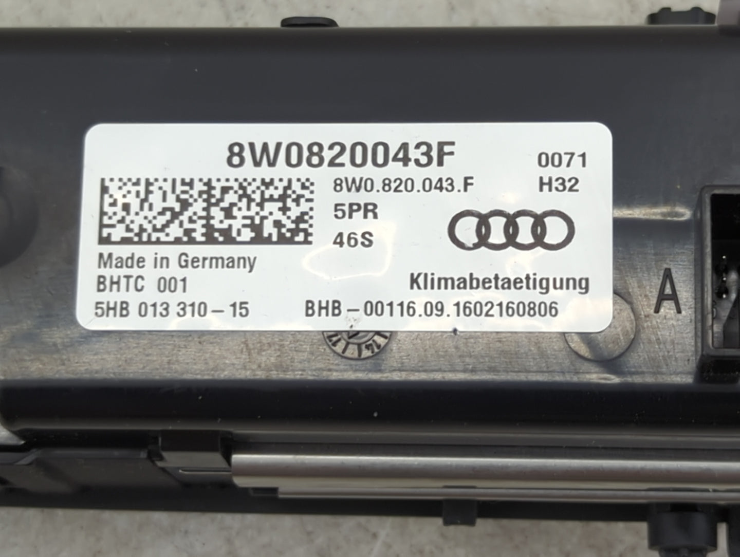 2017-2019 Audi A4 Climate Control Module Temperature AC/Heater Replacement P/N:8W0820043F Fits Fits 2017 2018 2019 OEM Used 