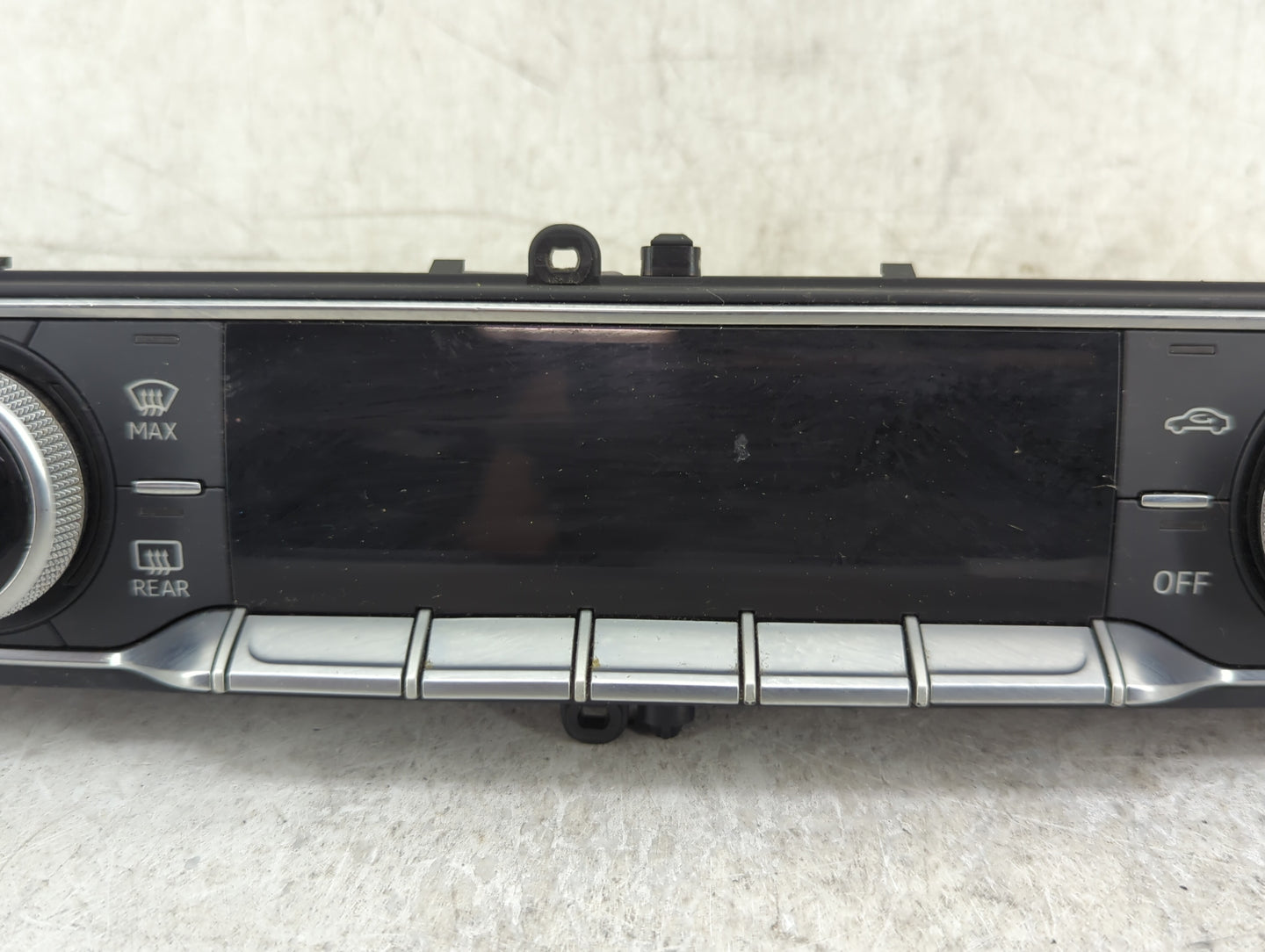 2017-2019 Audi A4 Climate Control Module Temperature AC/Heater Replacement P/N:8W0820043F Fits Fits 2017 2018 2019 OEM Used 