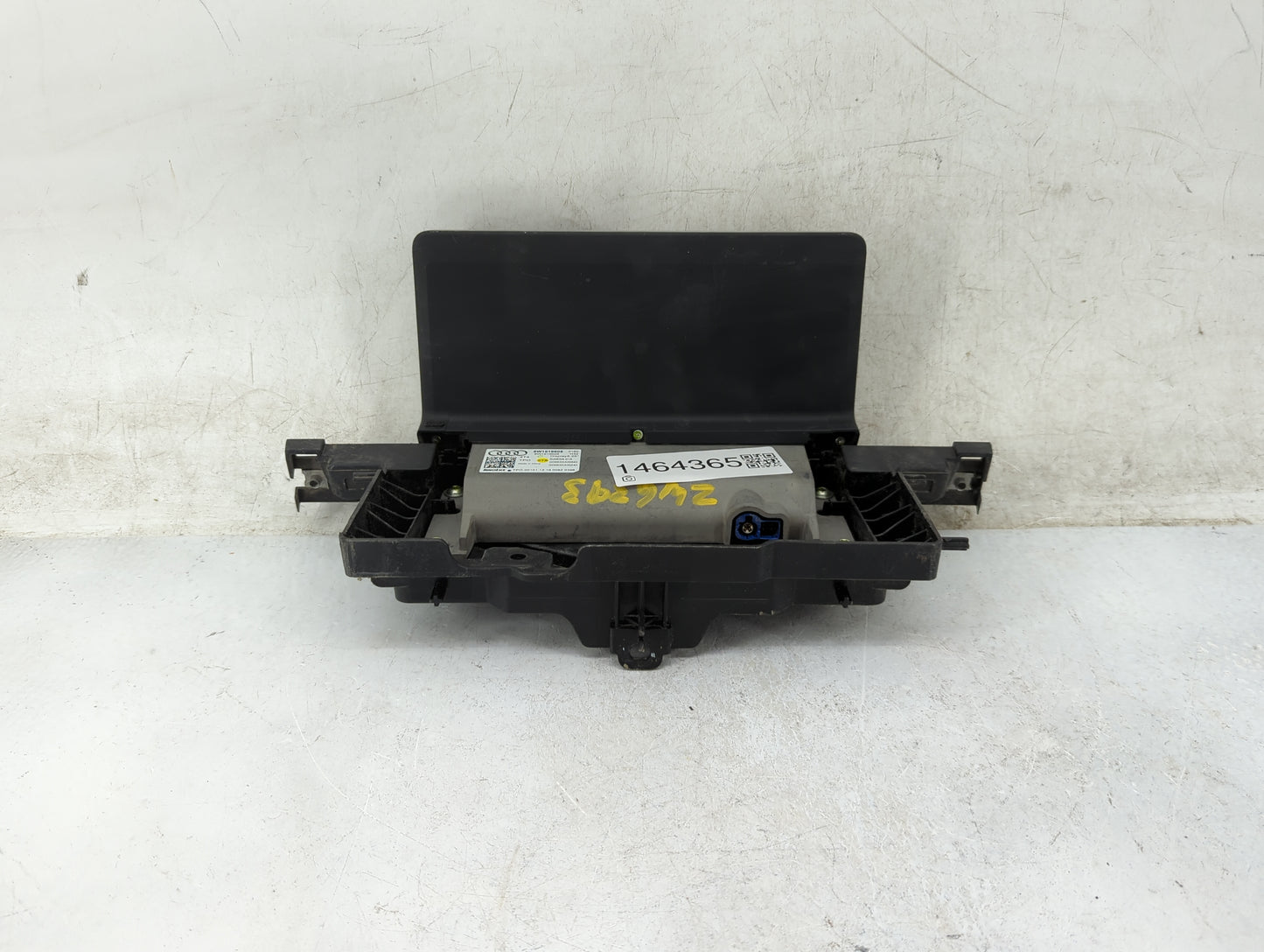 2017-2019 Audi A4 Information Display Screen 1464365 - Oemusedautoparts1.com