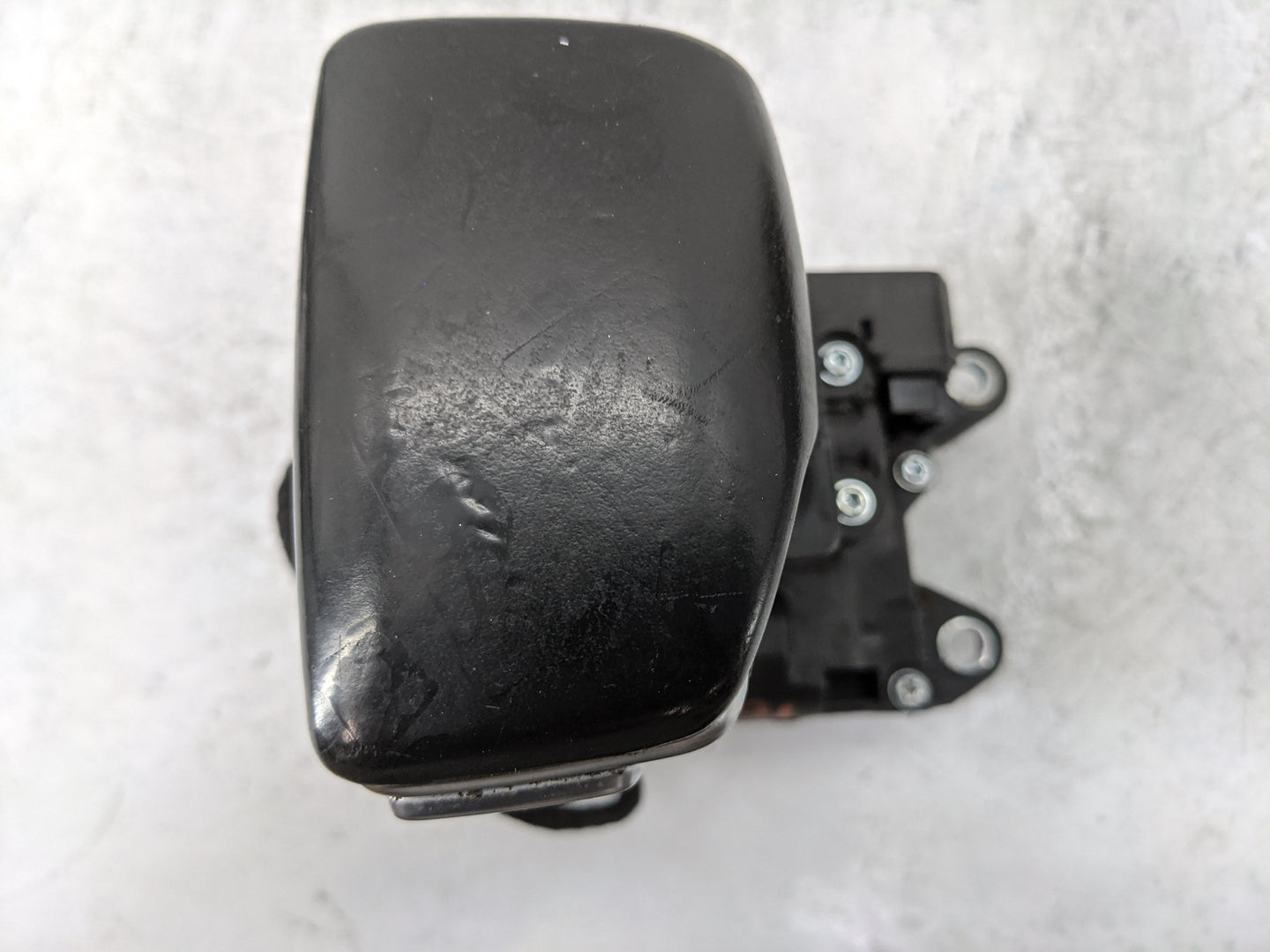 2017 Audi A4 Floor Console Assembly Shifter Black - Oemusedautoparts1.com