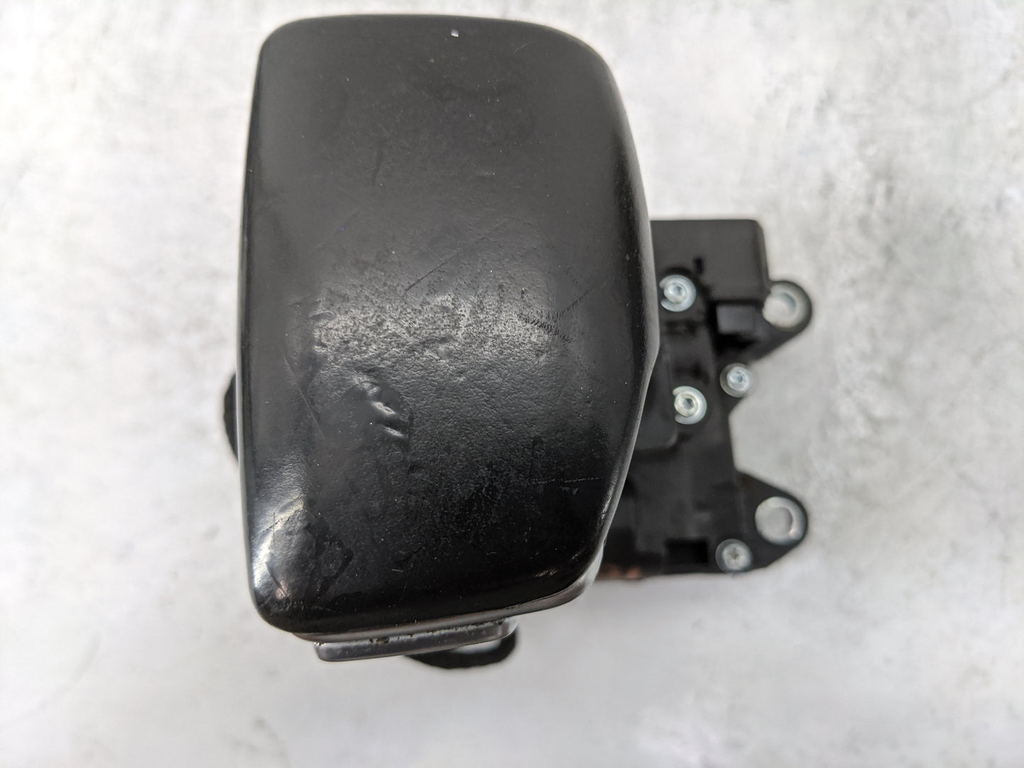 2017 Audi A4 Floor Console Assembly Shifter Black - Oemusedautoparts1.com