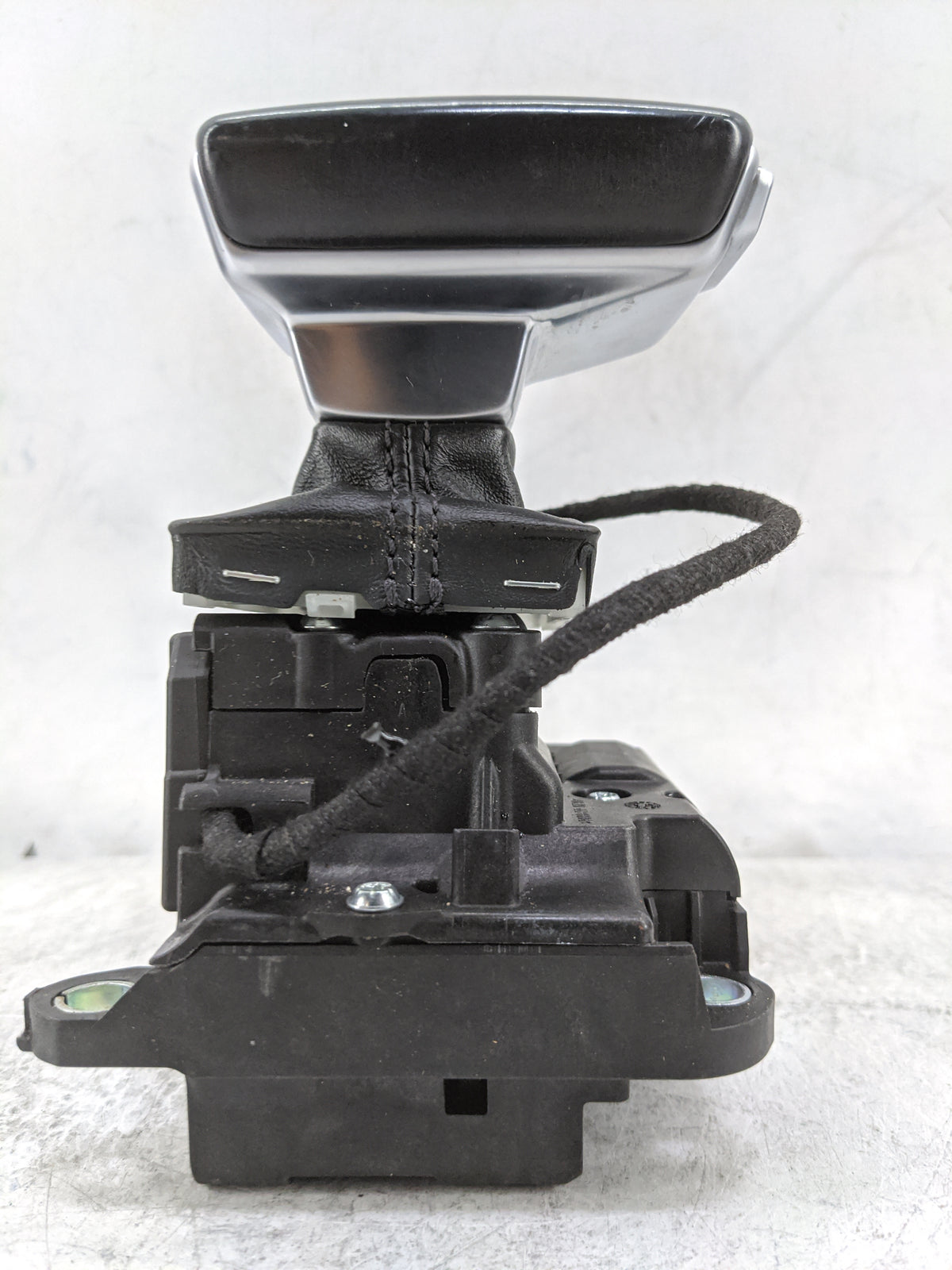 2017 Audi A4 Floor Console Assembly Shifter Black - Oemusedautoparts1.com