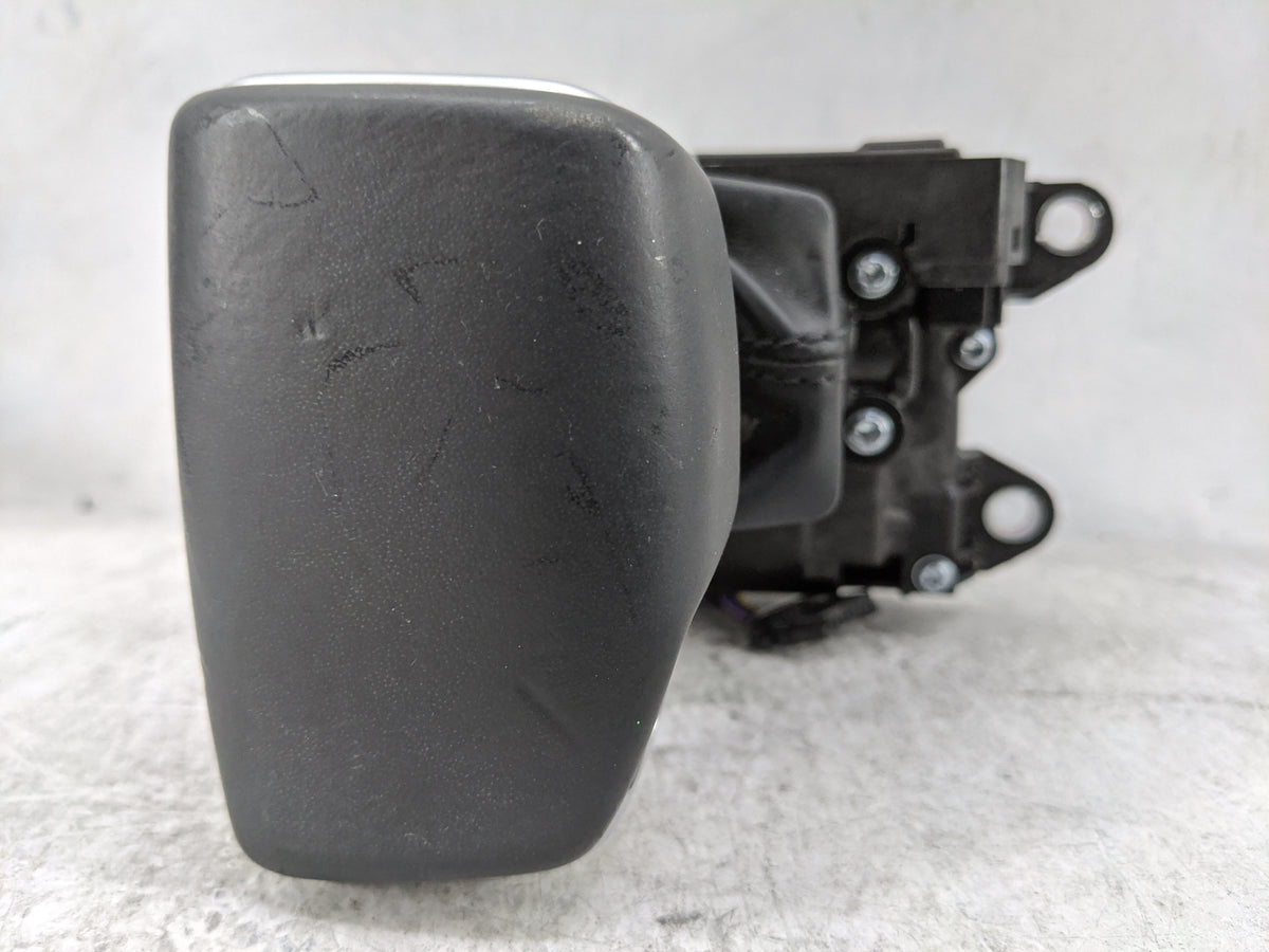 2017 Audi A4 Floor Console Assembly Shifter 1478543 - Oemusedautoparts1.com