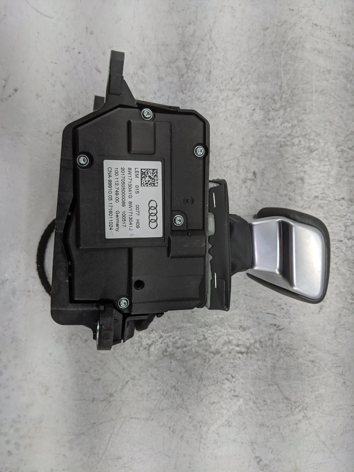 2017 Audi A4 Floor Console Assembly Shifter 1478543 - Oemusedautoparts1.com