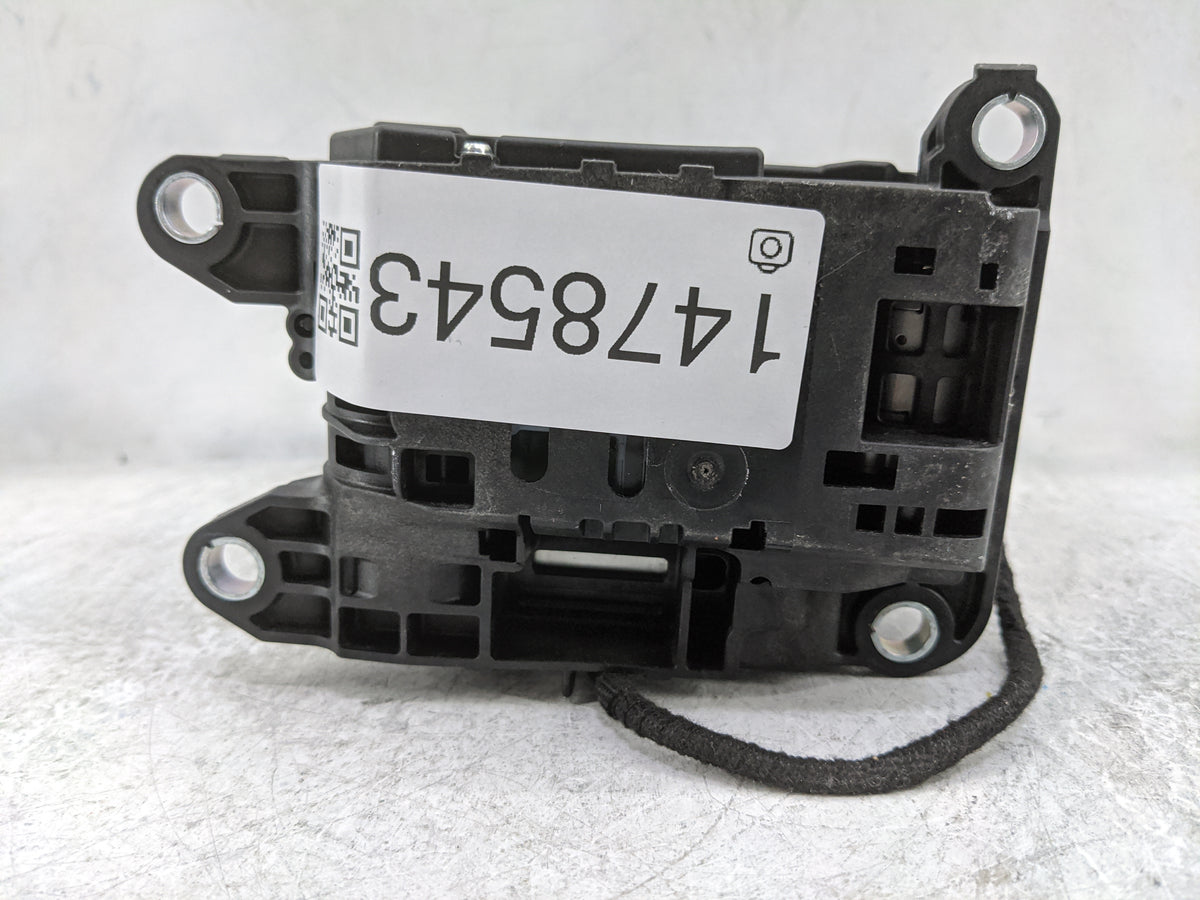 2017 Audi A4 Floor Console Assembly Shifter 1478543 - Oemusedautoparts1.com