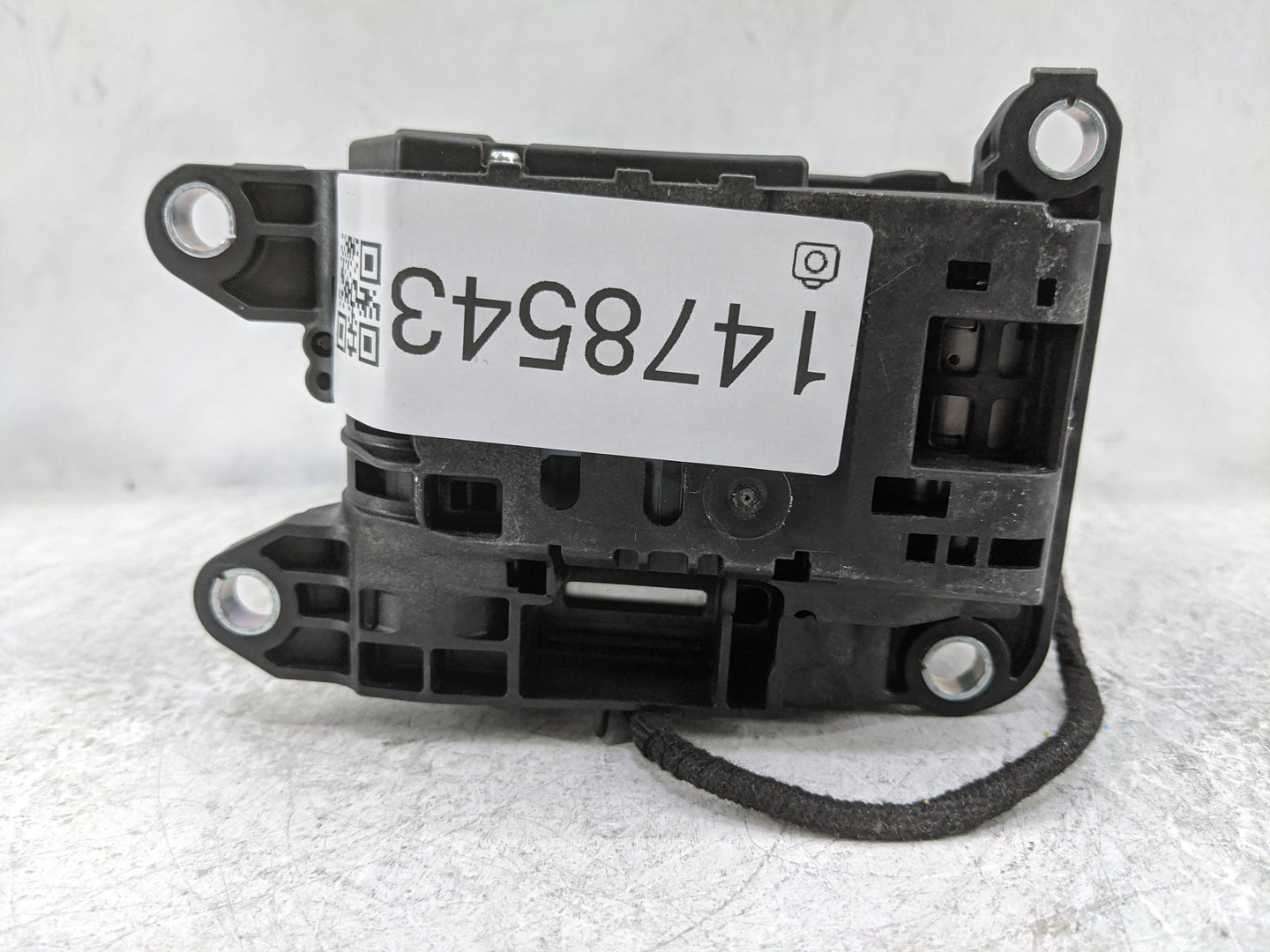 2017 Audi A4 Floor Console Assembly Shifter 1478543 - Oemusedautoparts1.com