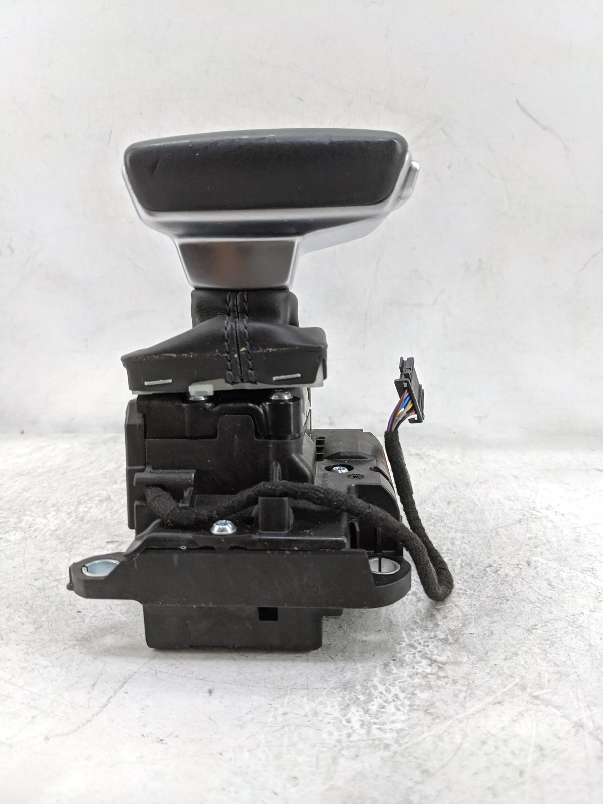 2017 Audi A4 Floor Console Assembly Shifter 1478543 - Oemusedautoparts1.com