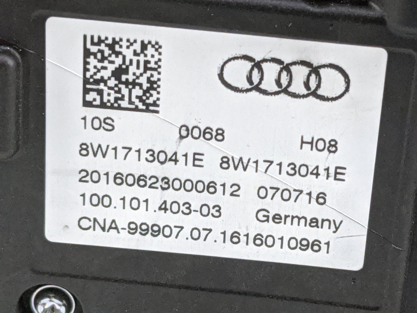 2017 Audi A4 Floor Console Assembly Shifter 1478613 - Oemusedautoparts1.com