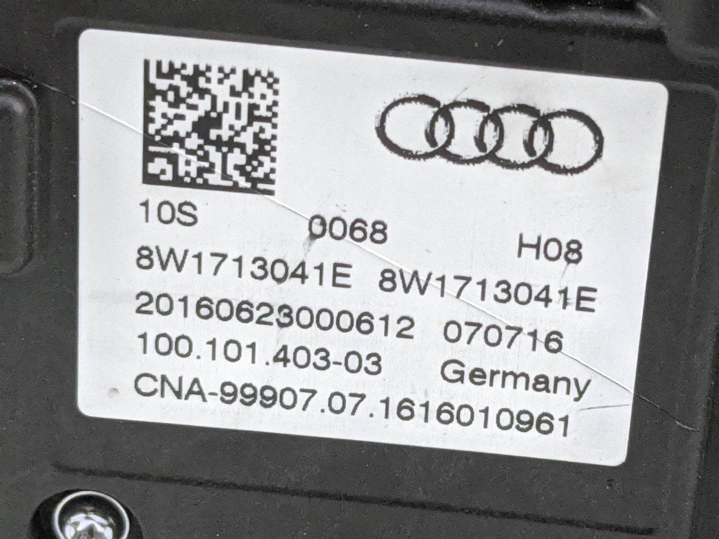 2017 Audi A4 Floor Console Assembly Shifter 1478613 - Oemusedautoparts1.com