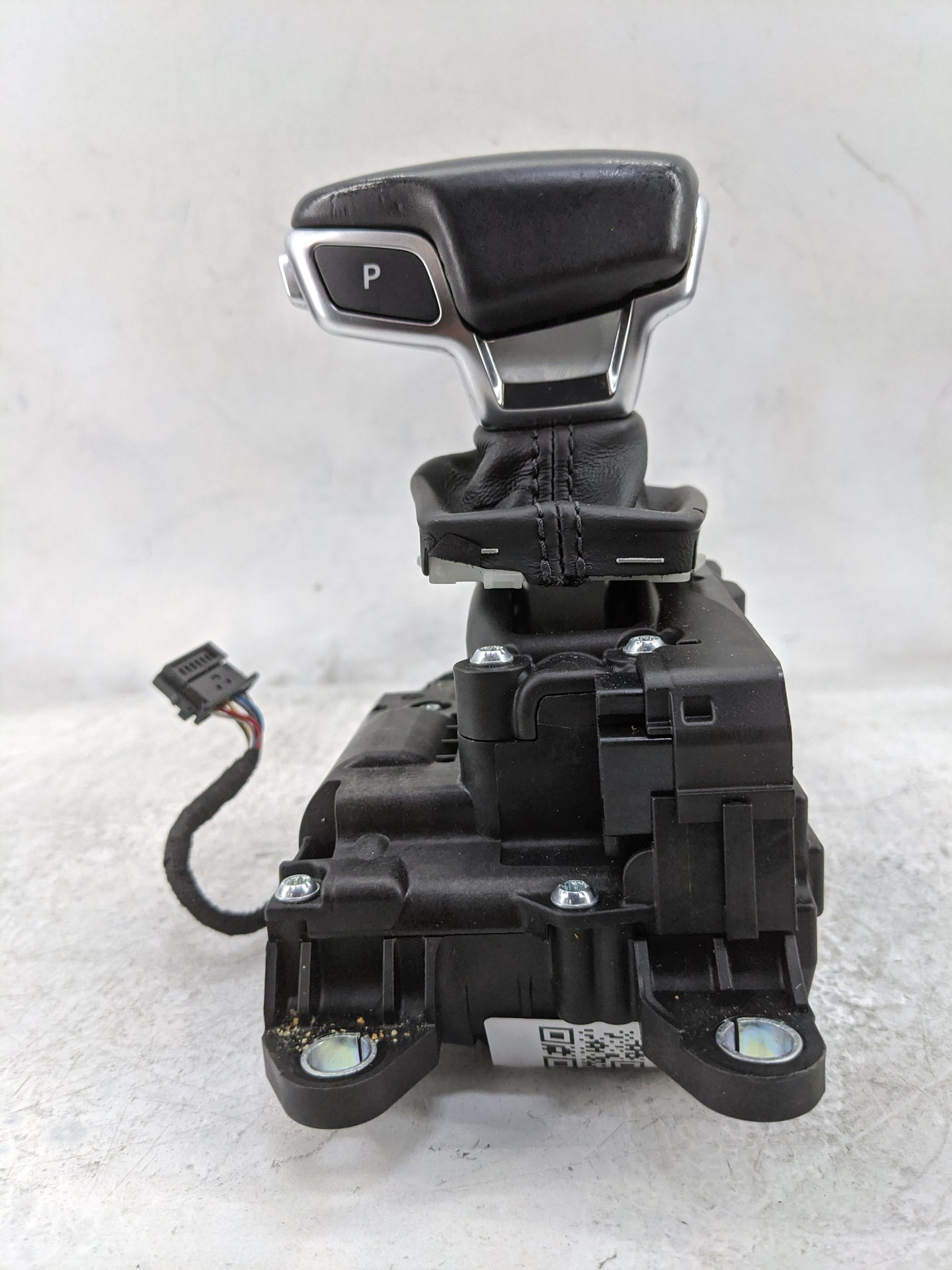 2017 Audi A4 Floor Console Assembly Shifter 1478613 - Oemusedautoparts1.com