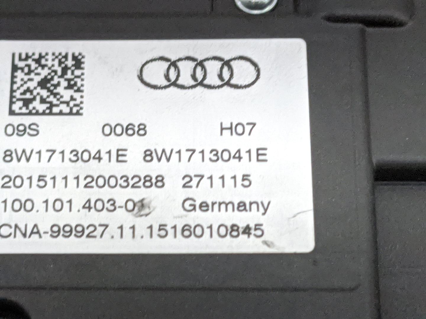 2017 Audi A4 Floor Console Assembly Shifter 1478614 - Oemusedautoparts1.com