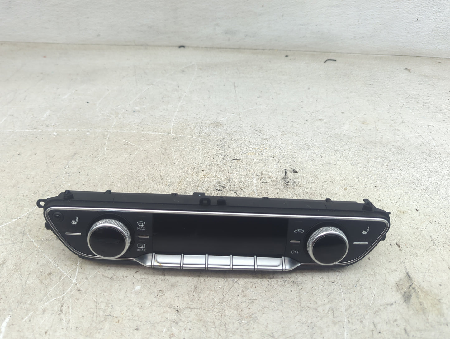 2017-2019 Audi A4 Climate Control Module Temperature AC/Heater Replacement P/N:8W0820043G 5HB 013 310-16 Fits OEM Used Auto 