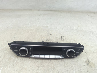 compare product 2017-2019 Audi A4 Climate Control Module Temperature AC/Heater Replacement P/N:8W0820043G 5HB 013 310-16 Fits OEM Used Auto Parts