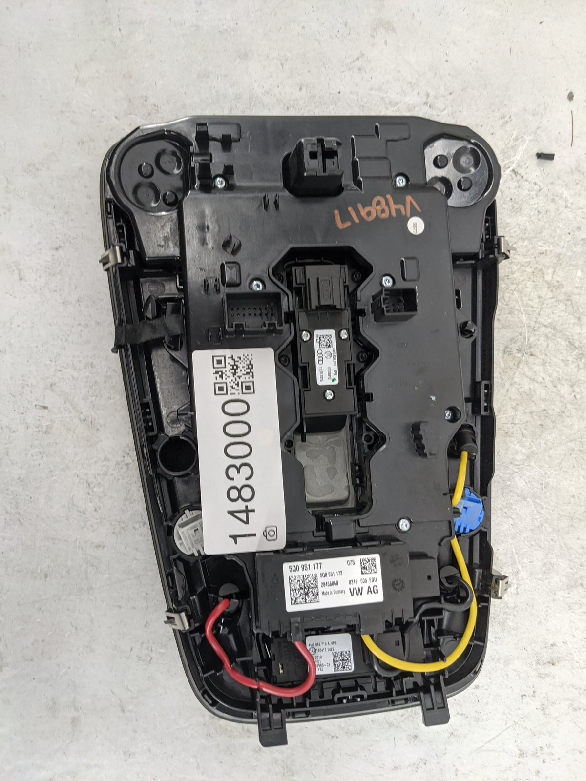 2017-2018 Audi A4 Overhead Roof Console Black - Oemusedautoparts1.com
