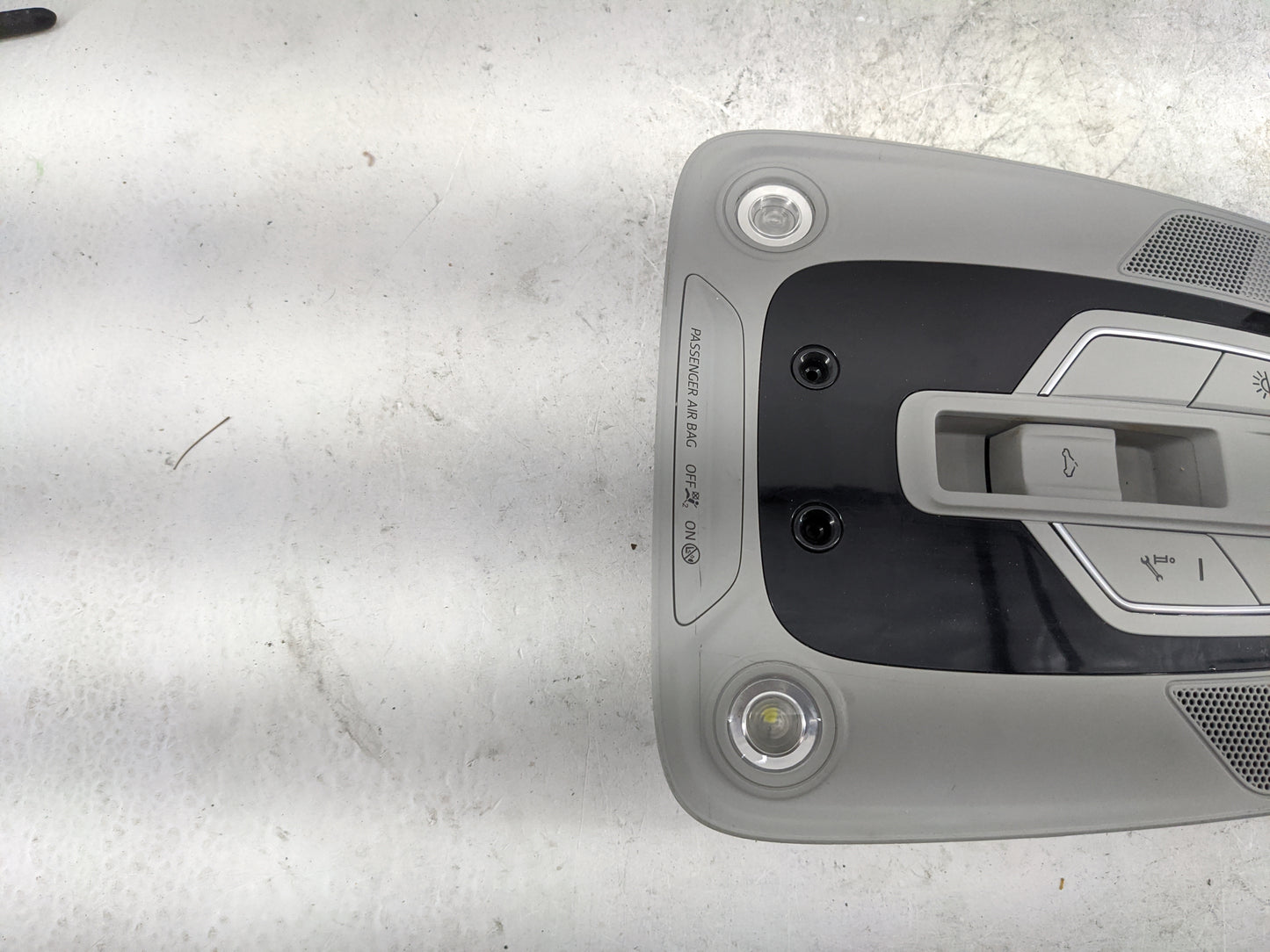 2017-2018 Audi A4 Overhead Roof Console Interior Dome Light Gray - Oemusedautoparts1.com